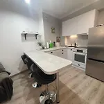 Sweet Apartment-free Parking-posciel Hotelowa