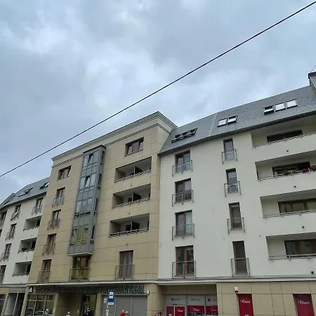 Sweet Apartment-free Parking-posciel Hotelowa Apartment *
