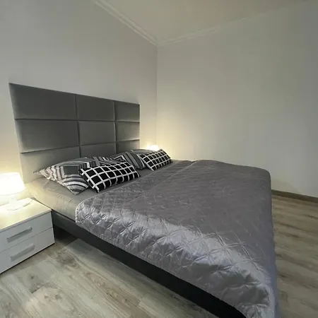 Sweet Apartment-free Parking-posciel Hotelowa Apartamento *